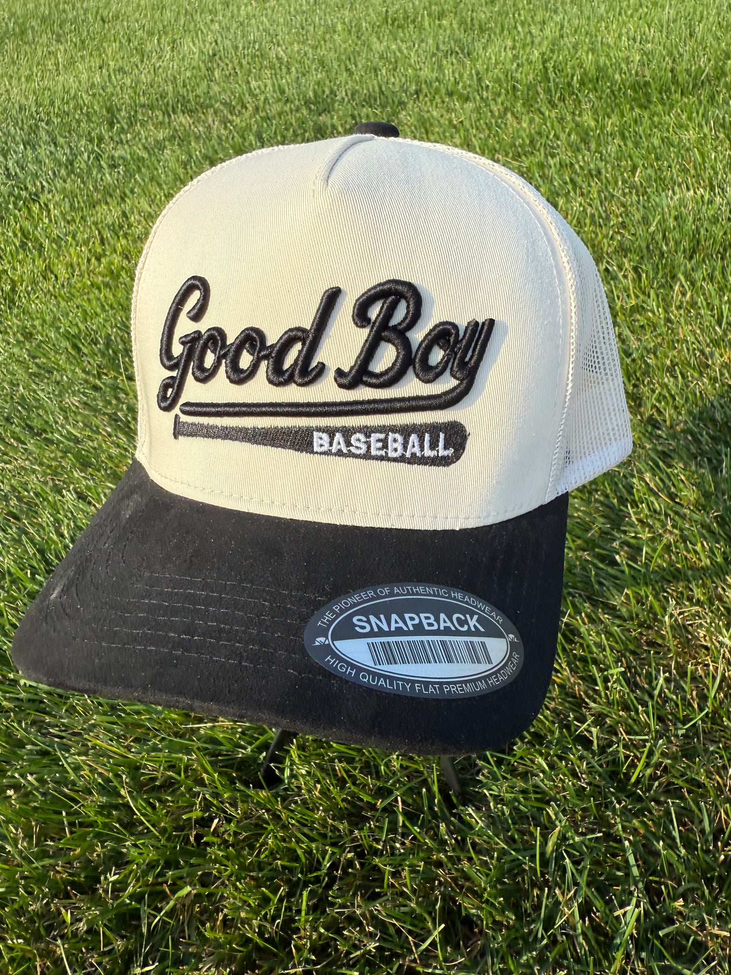 SNAPBACK CREAM/BLACK GOOD BOY BLACK BATS